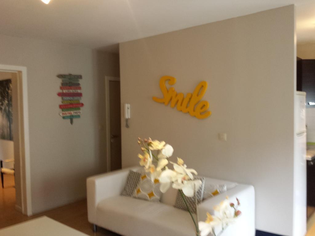 Central Yellow Apartment Brussel Eksteriør bilde