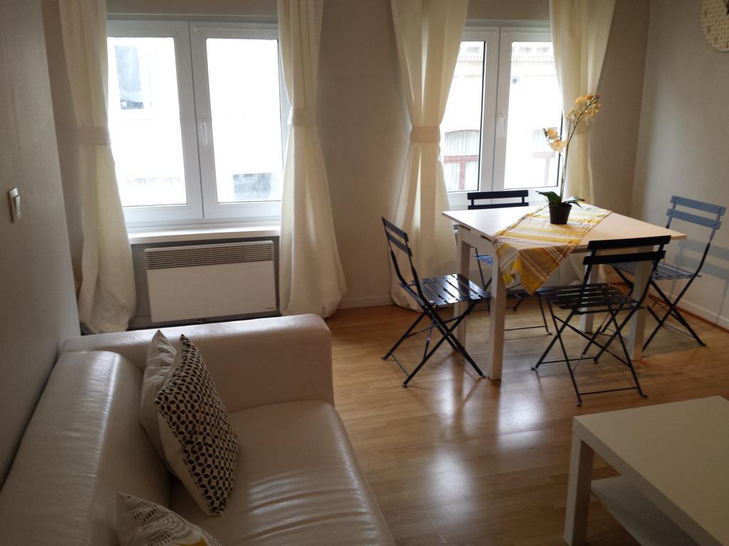 Central Yellow Apartment Brussel Eksteriør bilde